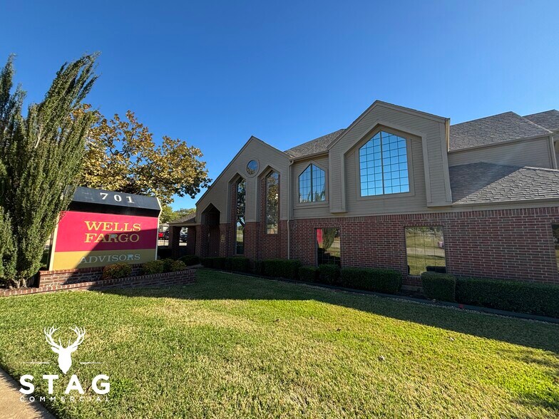 More Photos Of 701 Carroll Blvd, Denton Loft Creative Space For Lease