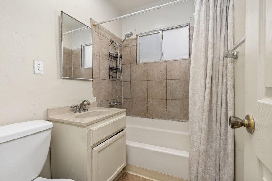 More Photos Of 2321 3rd Ave, Los Angeles Apartments For Sale