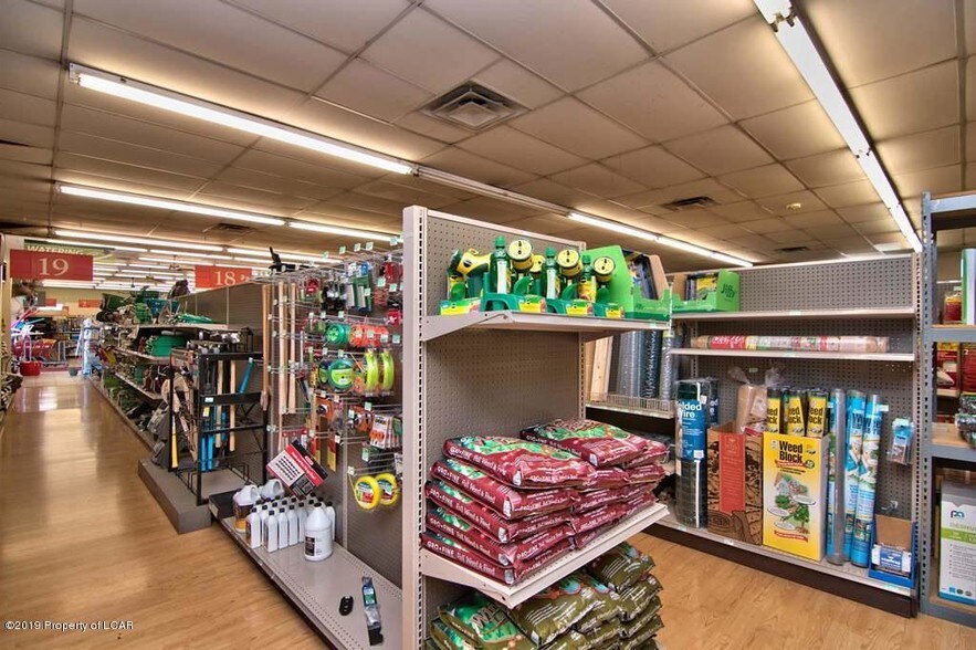 More Photos Of 541 State Route 93, Sugarloaf Light Distribution For Lease