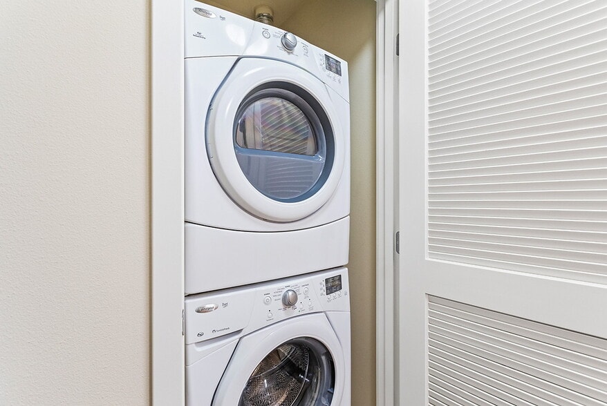 More Photos Of 2441 76th Ave SE, Mercer Island Apartments For Lease