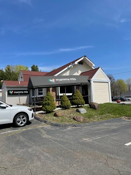 More Photos Of 1765 Meriden-Waterbury Tpke, Plantsville Restaurant For Lease