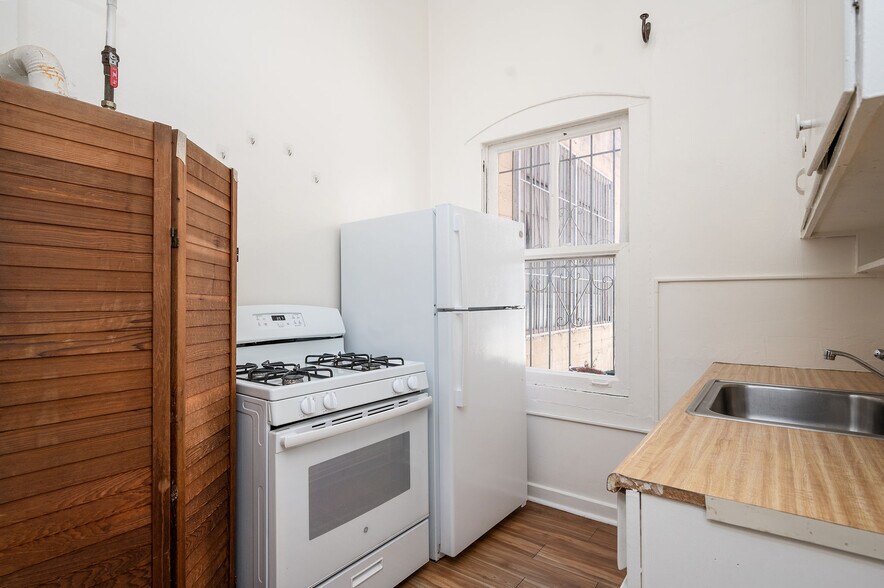 More Photos Of 1073 Bush St, San Francisco Apartments For Sale