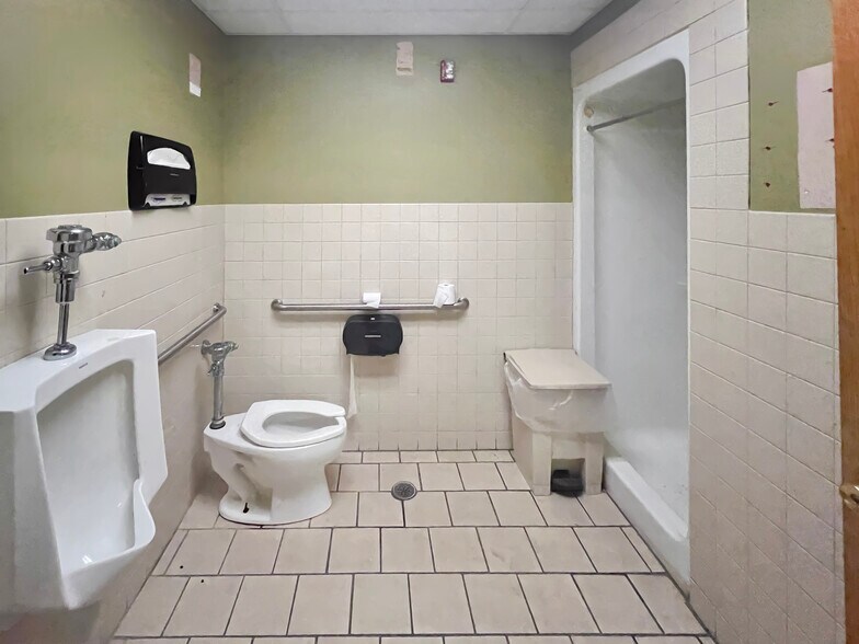 More Photos Of 320 Adams Ave, Scranton Office For Sale