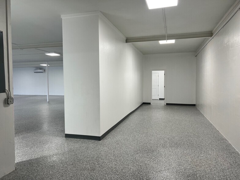 More Photos Of 1710 N Fort Harrison Ave, Clearwater Storefront Retail Office For Lease
