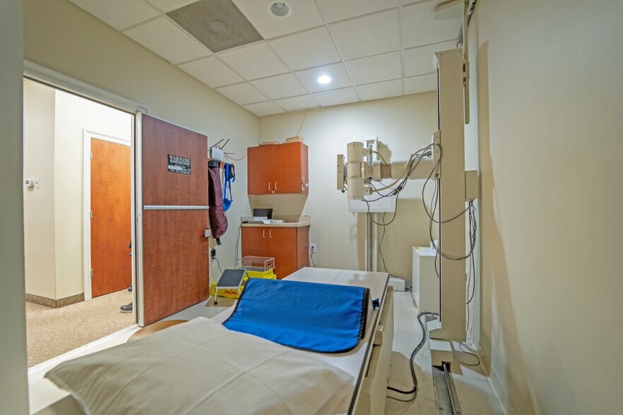 More Photos Of 554 Highway 85 N, Niceville Medical For Sale