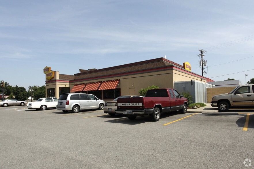 More Photos Of 1956 Us Highway 41 N, Henderson Restaurant For Lease