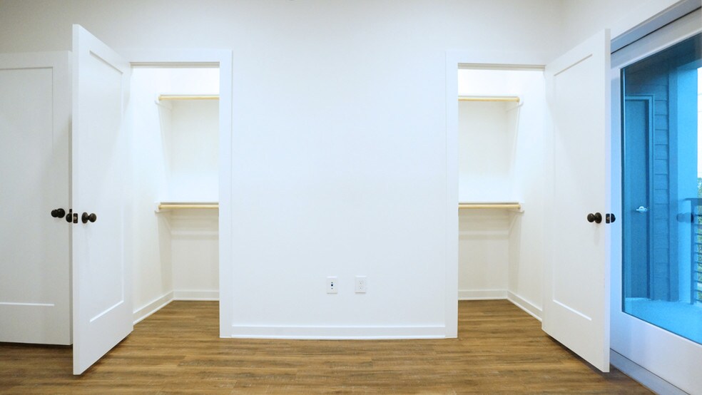 More Photos Of 5924 S Congress Ave, Austin Apartments For Sale