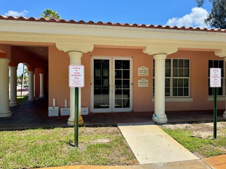 More Photos Of 3515 SE Willoughby Blvd, Stuart Medical For Lease