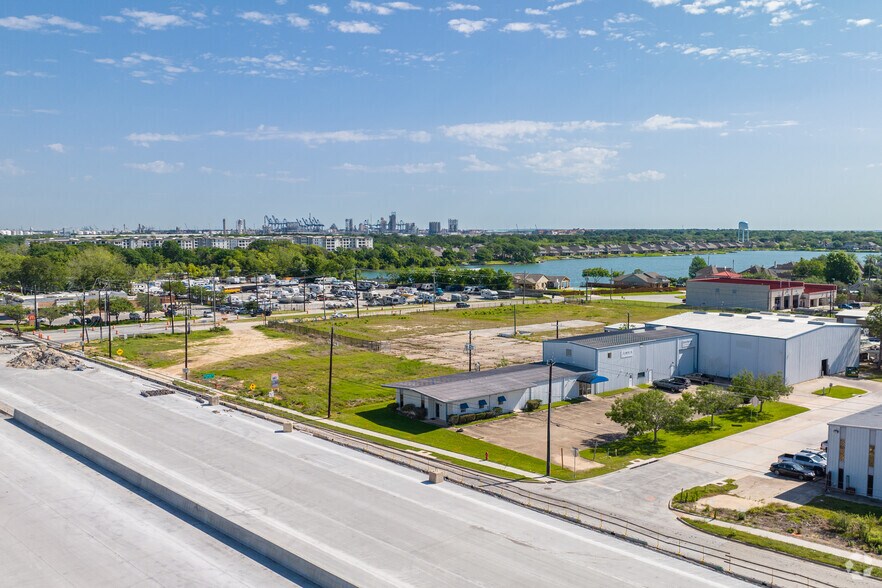 More Photos Of TX-146 & E. Meyer St, Seabrook Land For Sale