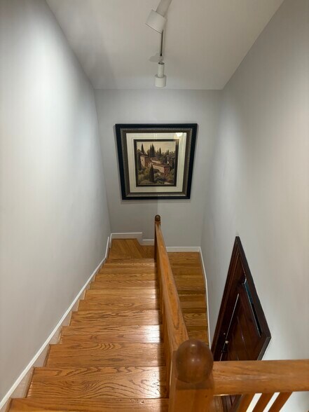 More Photos Of 143 4th Ave N, Franklin Loft Creative Space For Lease
