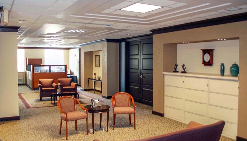 More Photos Of 800 Cabin Hill Dr, Greensburg Office For Sale