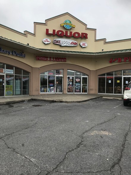 More Photos Of 2220 Forest Ave, Staten Island Unknown For Lease