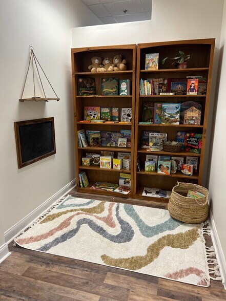 More Photos Of 301 S Collins St, Plant City General Retail For Sale