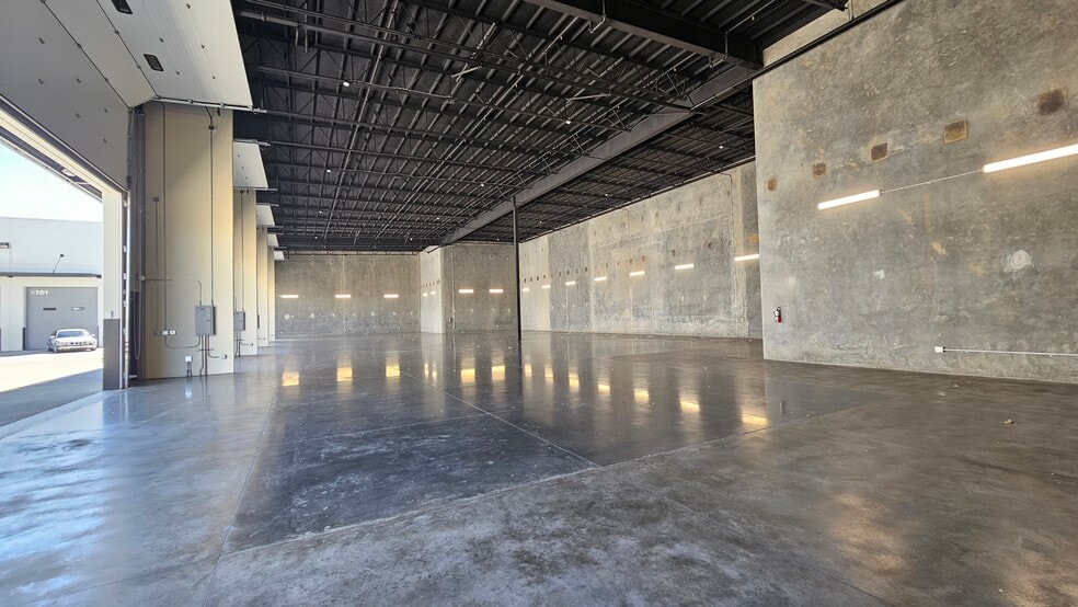 More Photos Of 1055 Soscol Ferry Rd, Napa Distribution For Sale