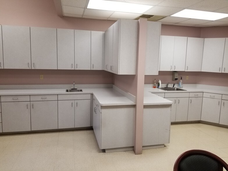 More Photos Of 1034 NW 57th St, Gainesville Medical For Lease
