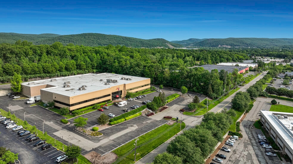 More Photos Of 750 Corporate Dr, Mahwah Manufacturing For Lease