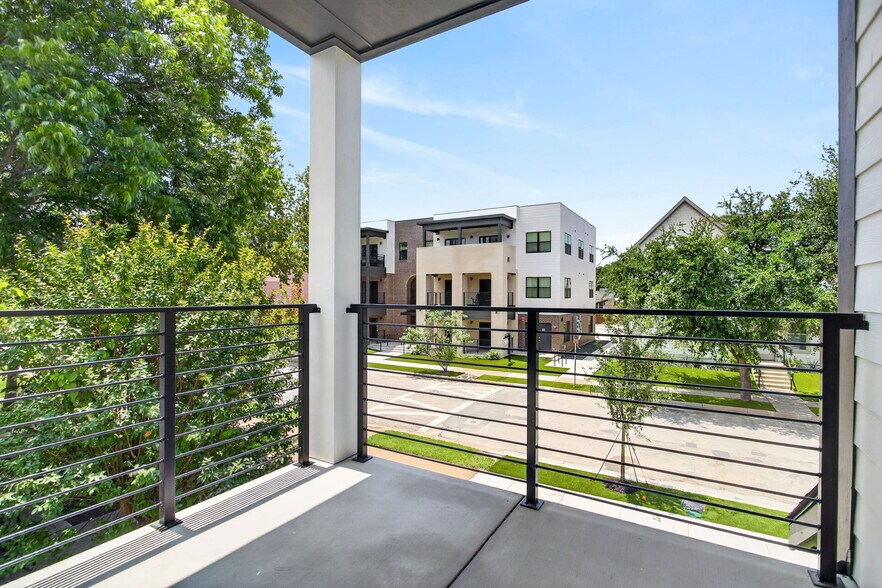 More Photos Of 3133 Cockrell Ave, Fort Worth Apartments For Sale