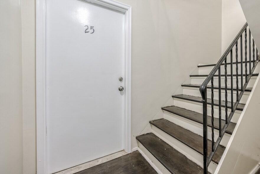 More Photos Of 2410 Benjamin E Mays Dr SW, Atlanta Apartments For Sale