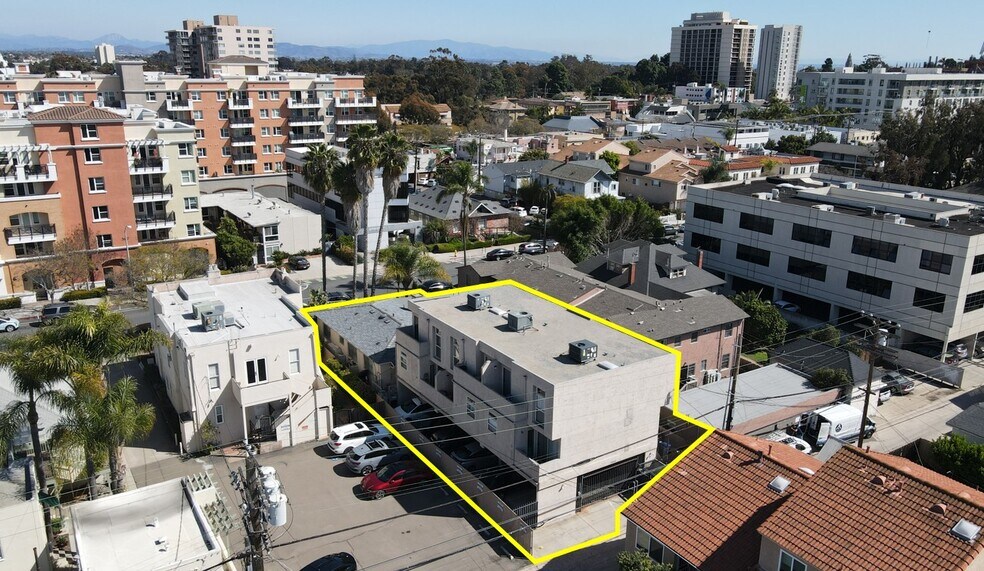 More Photos Of 3664 4th Ave, San Diego Apartments For Sale