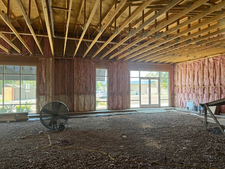 More Photos Of 1713 State Route 121 Bypass North, Murray Medical For Lease