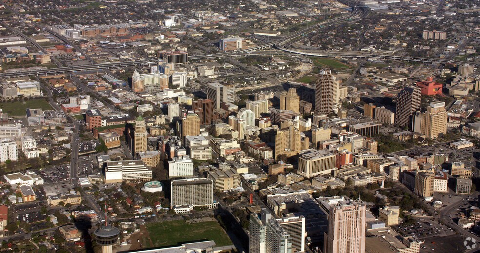 More Photos Of 317 Lexington Ave, San Antonio Apartments For Lease