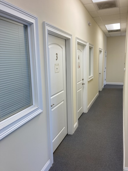 More Photos Of 119 Poplar Pointe Dr, Mooresville Research And Development For Lease