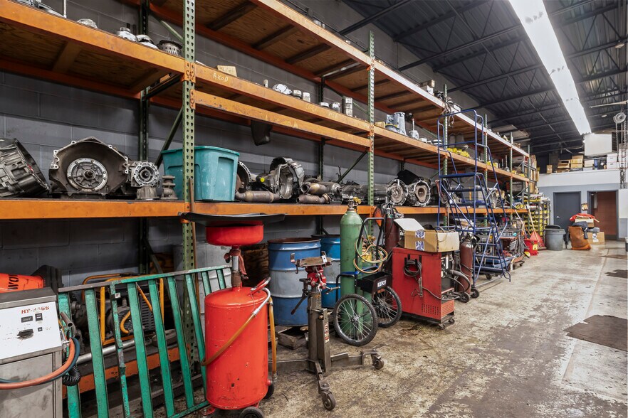 More Photos Of 332 E 159th St, Harvey Auto Repair For Sale