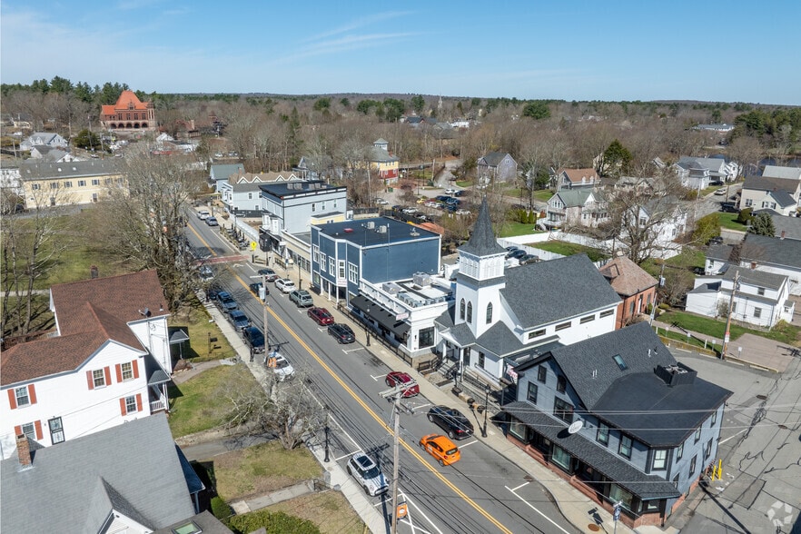 More Photos Of 140 Main St, North Easton Restaurant For Lease
