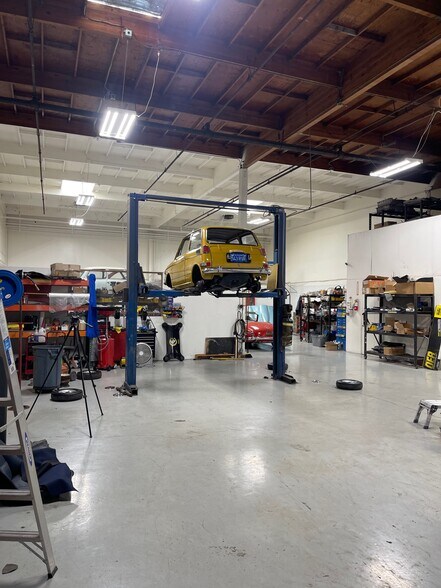 More Photos Of 3440 Stanley Blvd, Pleasanton Warehouse For Lease