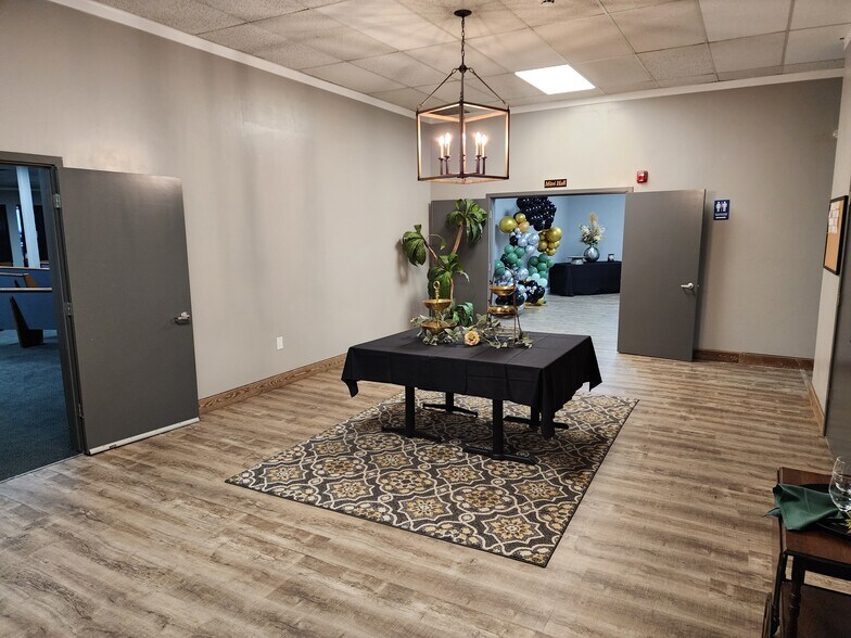 More Photos Of 142-144 N K St, Tulare Restaurant For Sale