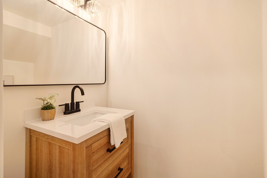 More Photos Of 3802 Southway Dr, Austin Apartments For Sale