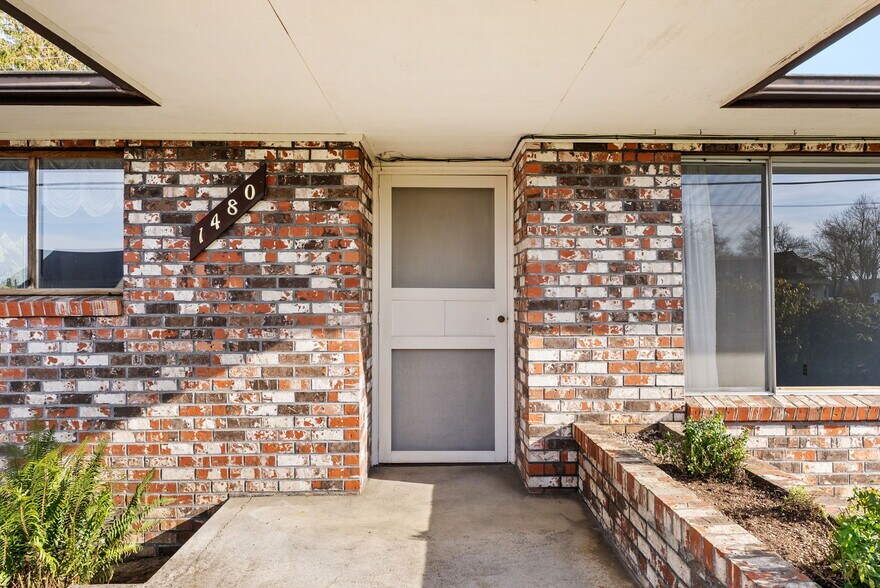 More Photos Of 1480 Rush Rd, Chehalis Office For Sale