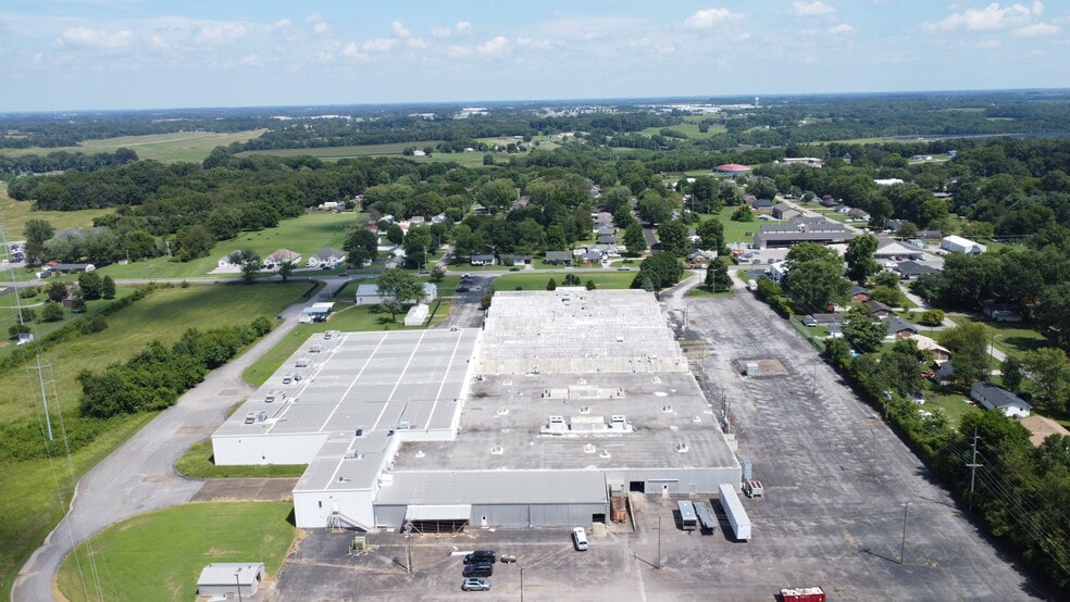 More Photos Of 301 Robey St, Franklin Warehouse For Lease