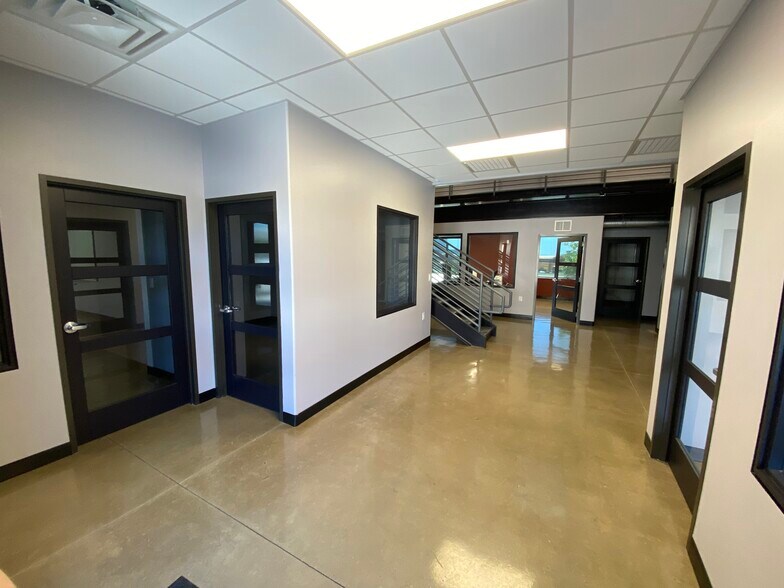 More Photos Of 11903 Jones Maltsberger Rd, San Antonio Office For Sale