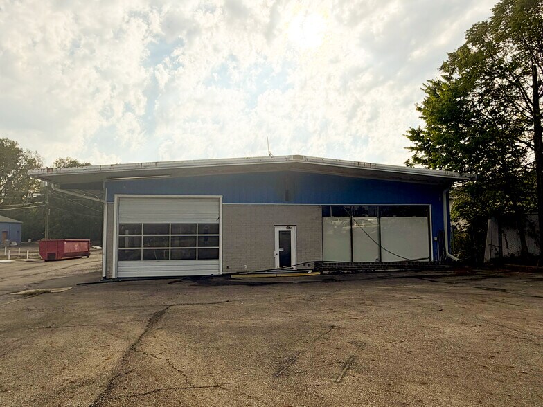 More Photos Of 4330 Westerville Rd, Columbus General Retail For Sale