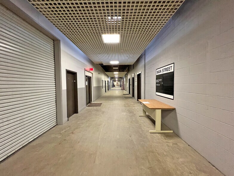 More Photos Of 2800-2860 W 21st St, Erie Office For Lease