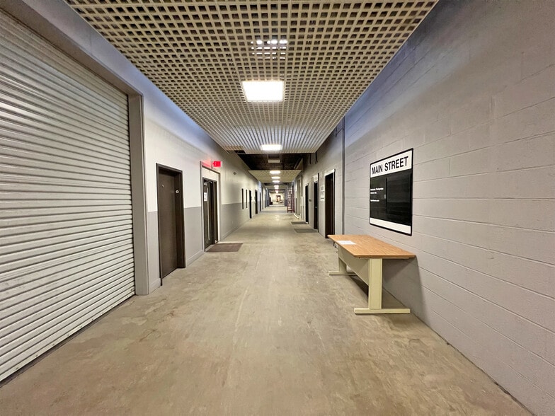 More Photos Of 2800-2860 W 21st St, Erie Office For Lease