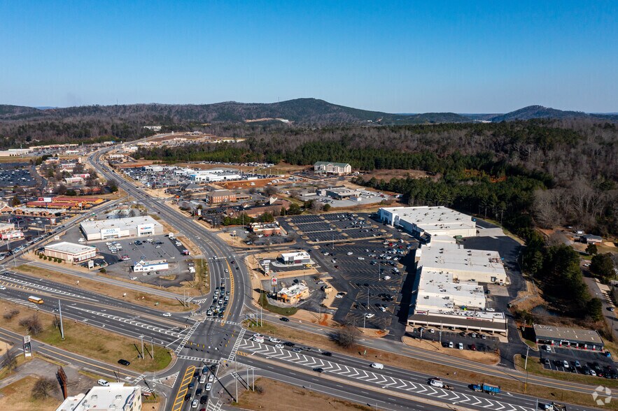 More Photos Of 443 Main St, Cartersville Unknown For Lease