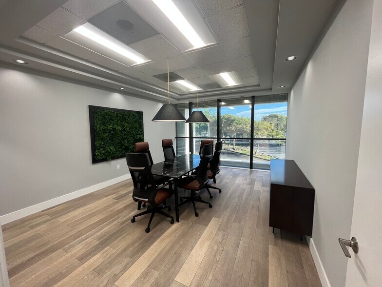 More Photos Of 55 Weston Rd, Sunrise Office For Lease