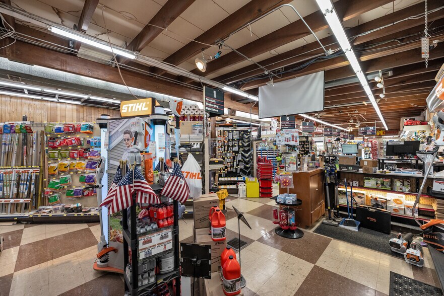 More Photos Of 61 Vine St, Gallipolis Storefront For Sale