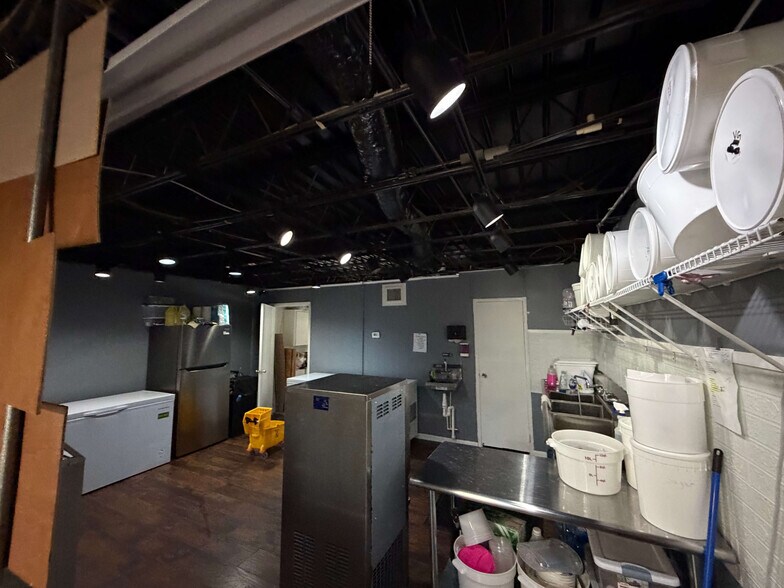 More Photos Of 157 E 8th St, Jacksonville General Retail For Sale