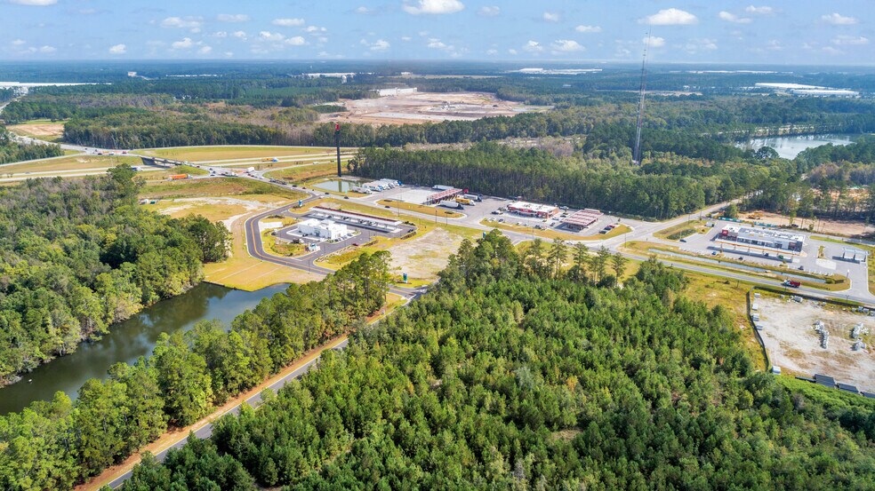 More Photos Of 2905 Little Neck Rd, Bloomingdale Land For Lease