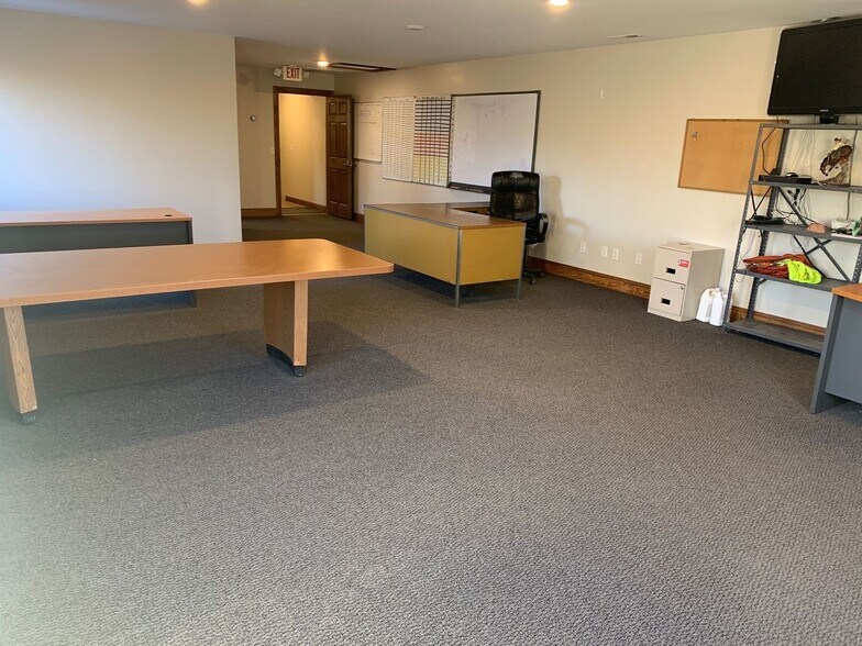 More Photos Of 4356 E Valley Rd, Mount Pleasant Warehouse For Sale