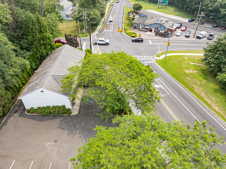 More Photos Of 63 Eastport Manor Rd, Eastport Office For Sale