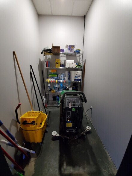 More Photos Of 4312 Republic Ct, Concord Warehouse For Lease