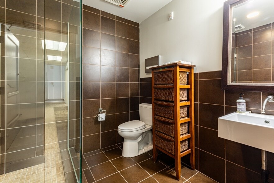 More Photos Of 537 Main St, Park City Storefront Retail Office For Lease