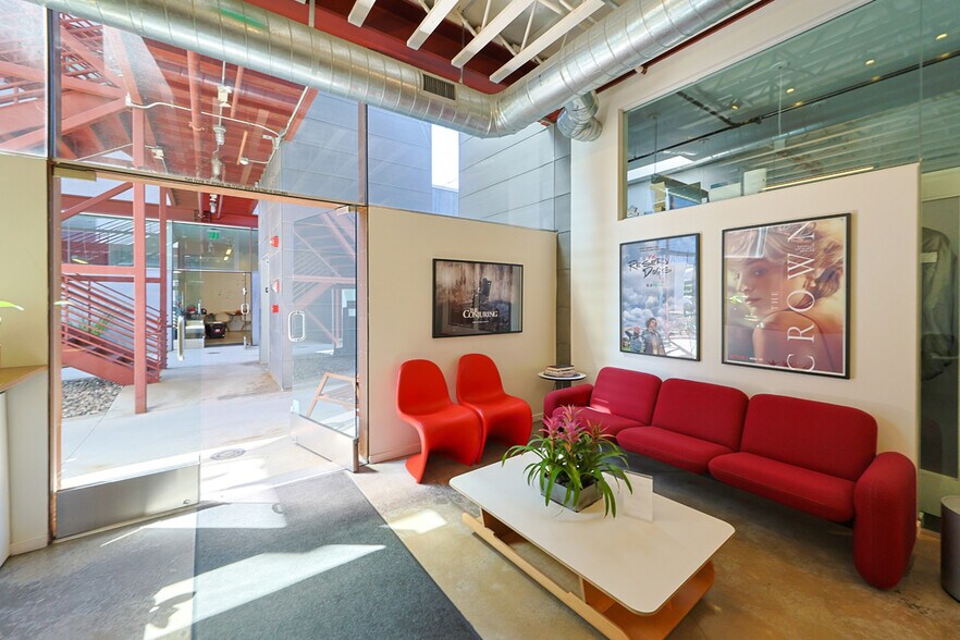 More Photos Of 8931 Ellis Ave, Los Angeles Loft Creative Space For Lease