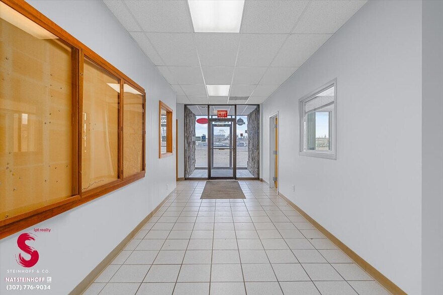 More Photos Of 4113 W Yellowstone Hwy, Casper Flex For Sale