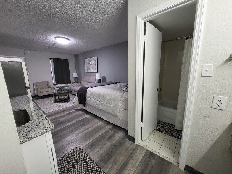 More Photos Of 1000 S Futrall Dr, Fayetteville Apartments For Sale