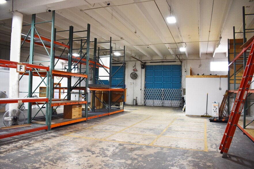 More Photos Of 7200-7360 NW 56th St, Miami Warehouse For Lease
